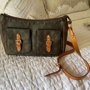 VINTAGE LOUIS VUITTON PURSE/BAG